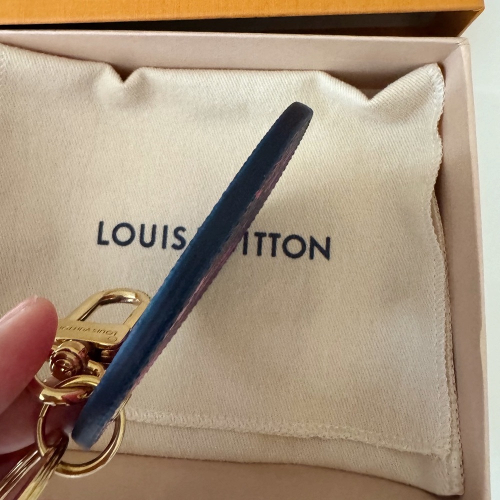 Louis Vuitton Bag Charm Key Holder M00665, Midnight Fuschia - Picture 9 of 13